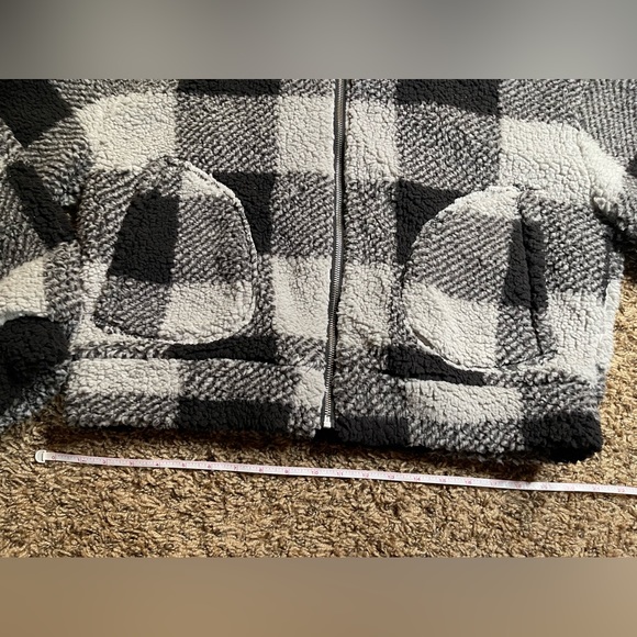 Plaid Fuzzy Jacket - Picture 2 of 8